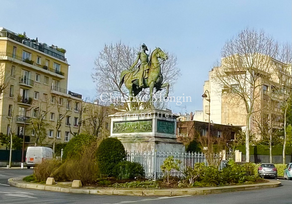 Place du Duc d'Orléans Neuilly sur Seine