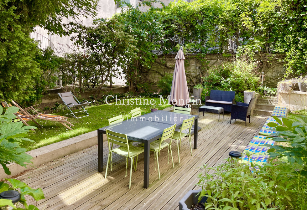 Appartement rez de jardin avec terrasse Neuilly-Château