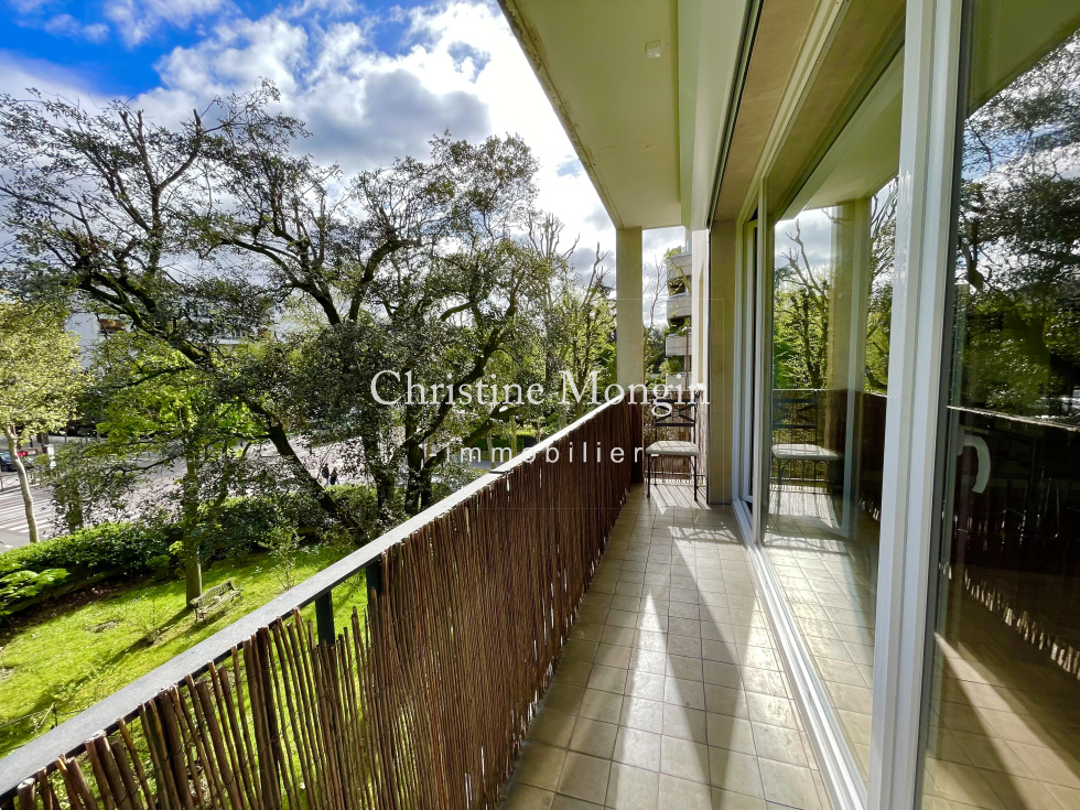 4 Pièces méublé à louer  avec balcons Neuilly sur seine