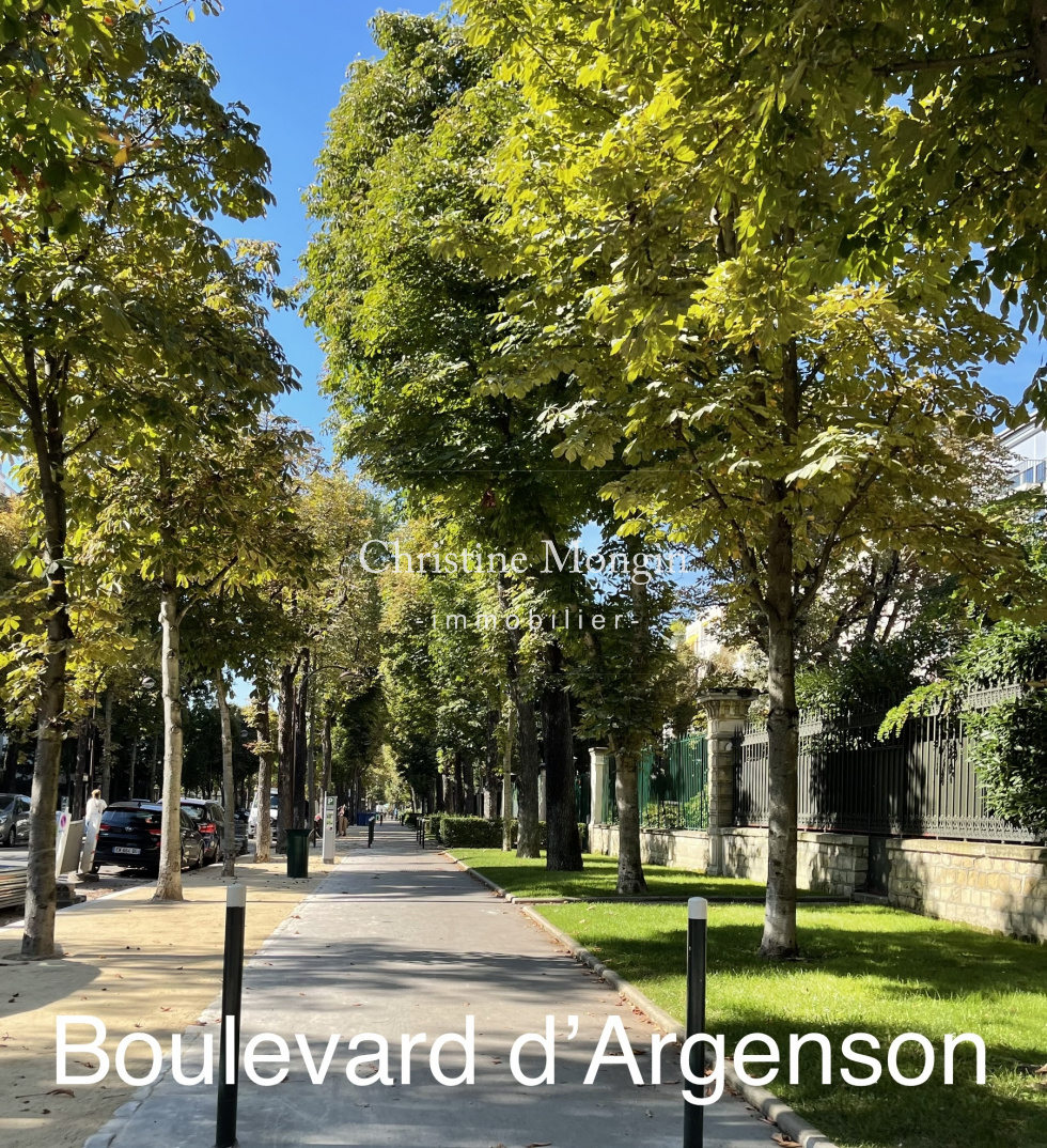 Sur le boulevard d'Argenson Neuilly sur Seine
